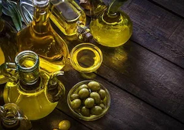 تصویر 3 از قیمت روغن زیتون بدون بو + خرید باور نکردنی